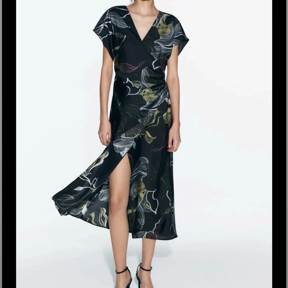 🪷ZARA Women’s Satin Floral Faux Wrap Ruched Short Sleeve Slit Midi Dress - Picture 1 of 9